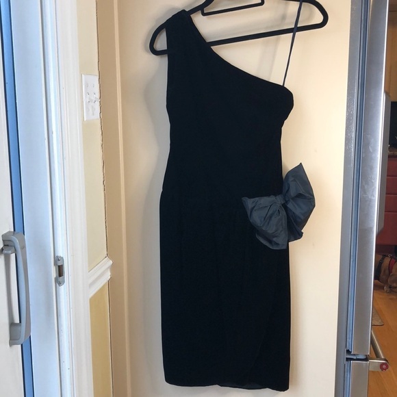 Miss O by Oscar de la Renta Black Velvet One Shoulder Dress Size 4- Stunning! - Picture 1 of 8